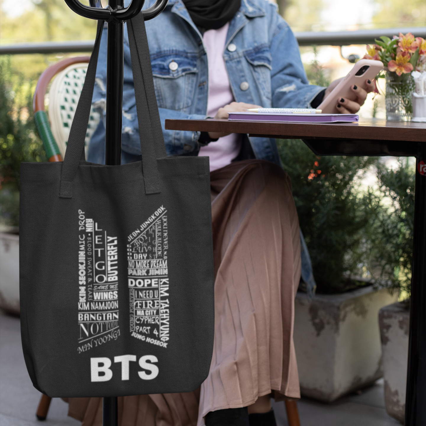 BTS Logo DTG printed, Black Zipper Tote bag